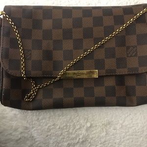 Small Louis Vuitton purse